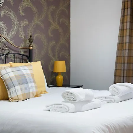 New! 5br In Queen Street Semesterbostad