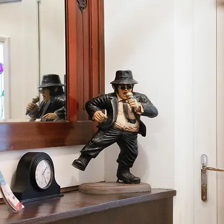 New! 5br In Queen Street