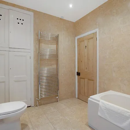 Semesterbostad New! 5br In Queen Street *