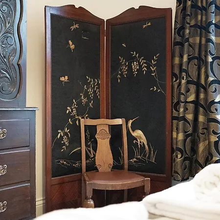 בית נופש New! 5br In Queen Street רדקאר