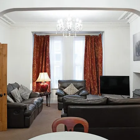 New! 5br In Queen Street בית נופש