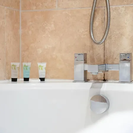 בית נופש New! 5br In Queen Street רדקאר