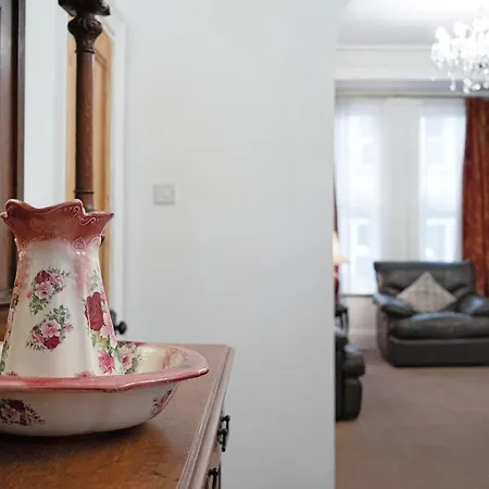 New! 5br In Queen Street Dom wakacyjny Redcar